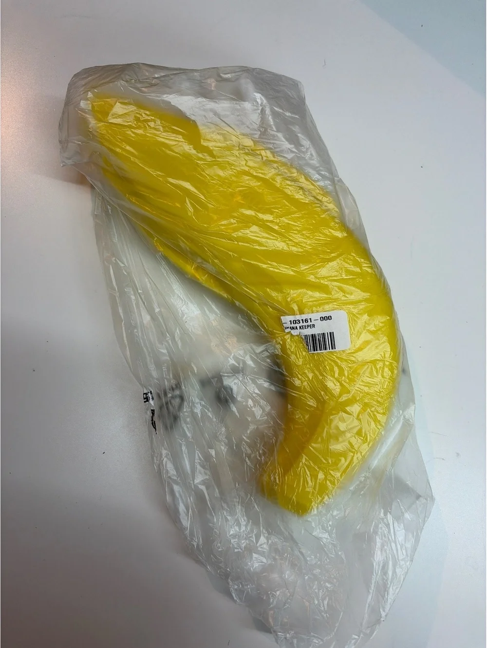 Tupperware Banana Keeper Yellow Plastic Fruit Protector Guard Case 9 Inch NEW